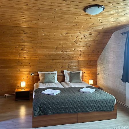 Somogyi Vendeghaz Bed & Breakfast Bancu Екстериор снимка